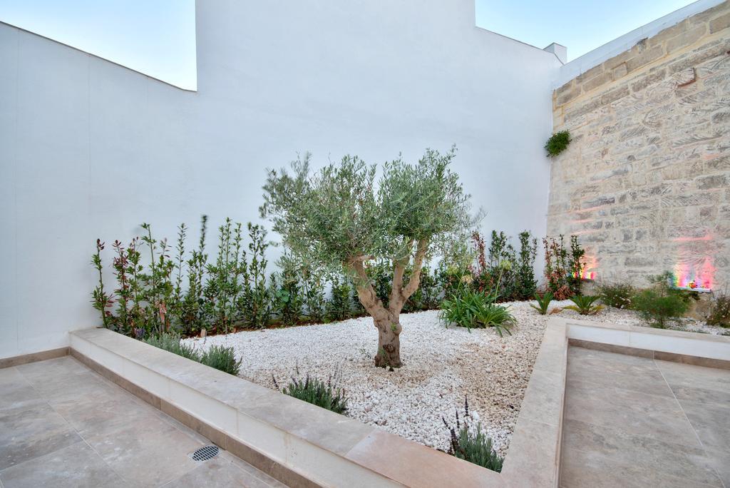 Villa Gaia - Sunset Views, Indoor Heated Pool, Sauna And Games Room Mellieħa Exteriör bild
