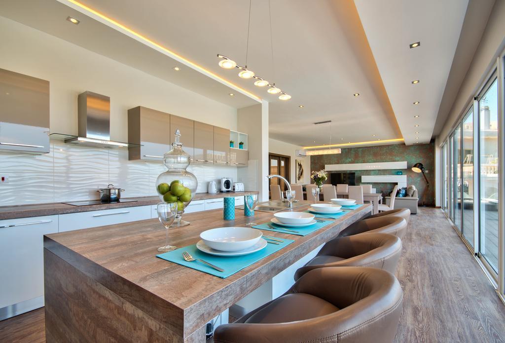 Villa Gaia - Sunset Views, Indoor Heated Pool, Sauna And Games Room Mellieħa Exteriör bild