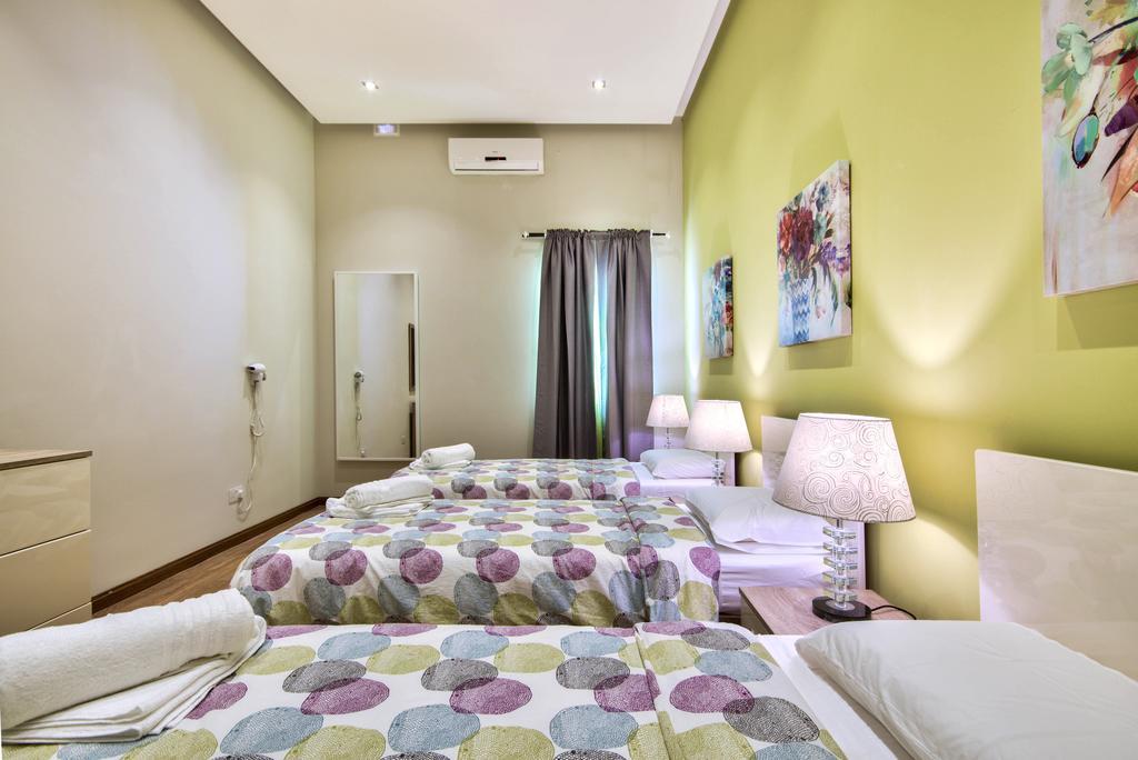 Villa Gaia - Sunset Views, Indoor Heated Pool, Sauna And Games Room Mellieħa Exteriör bild