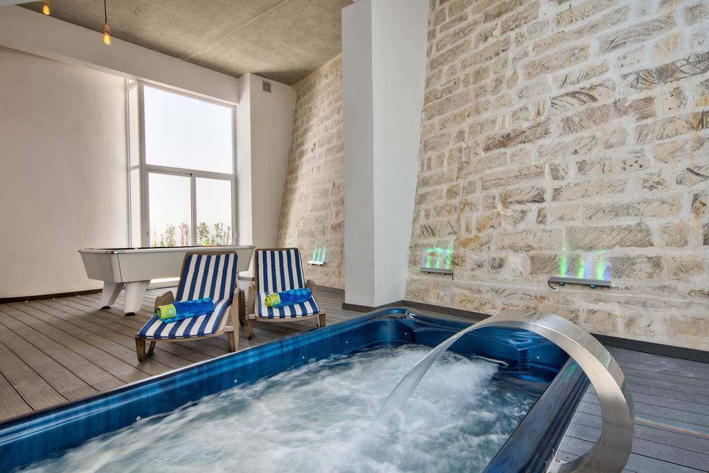Villa Gaia - Sunset Views, Indoor Heated Pool, Sauna And Games Room Mellieħa Exteriör bild