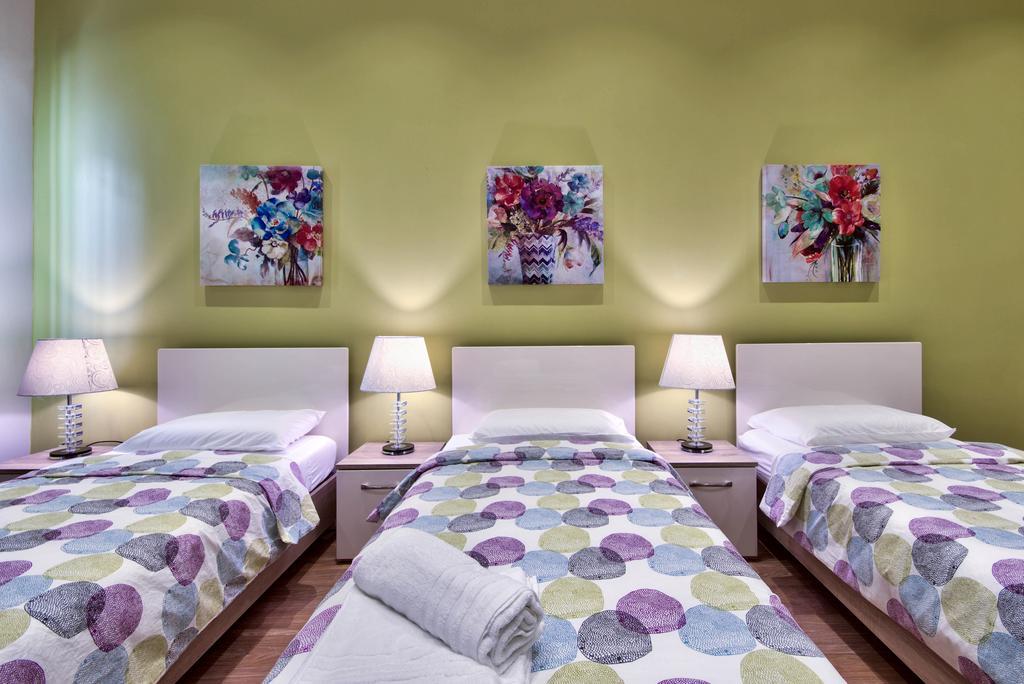 Villa Gaia - Sunset Views, Indoor Heated Pool, Sauna And Games Room Mellieħa Exteriör bild
